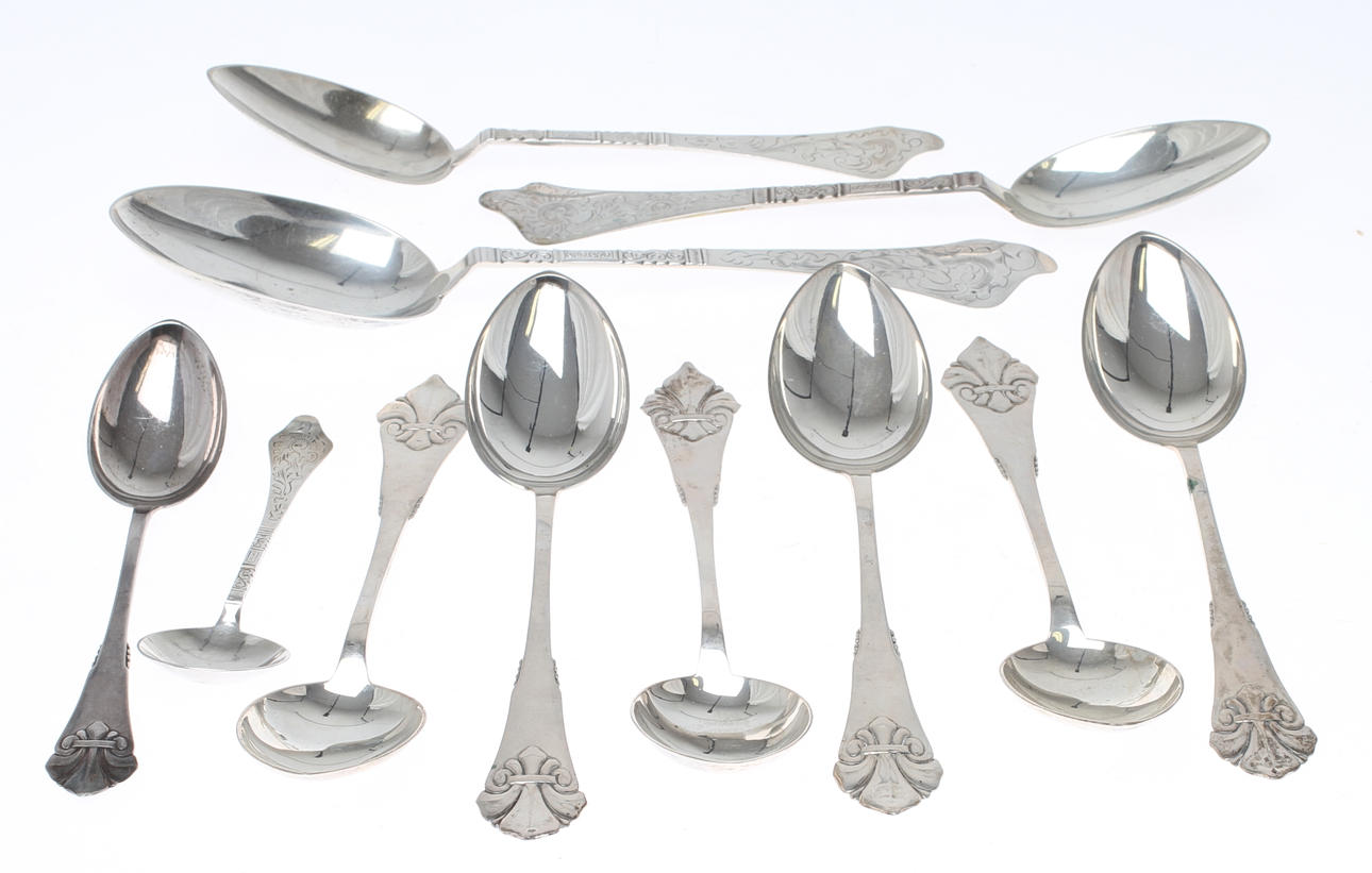 SKEDAR, 11 st, silver, två olika modeller, Christian F. Heise, Danmark, 1912-17 samt 1923-26. Vikt 453 gram.