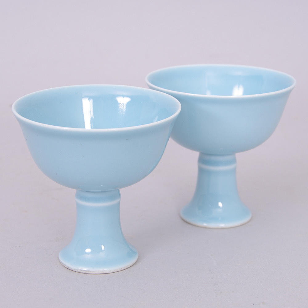 ALTARBÄGARE, 2 stycken, Kina, clair de lune, märkt Kangxi, 1900-tal.