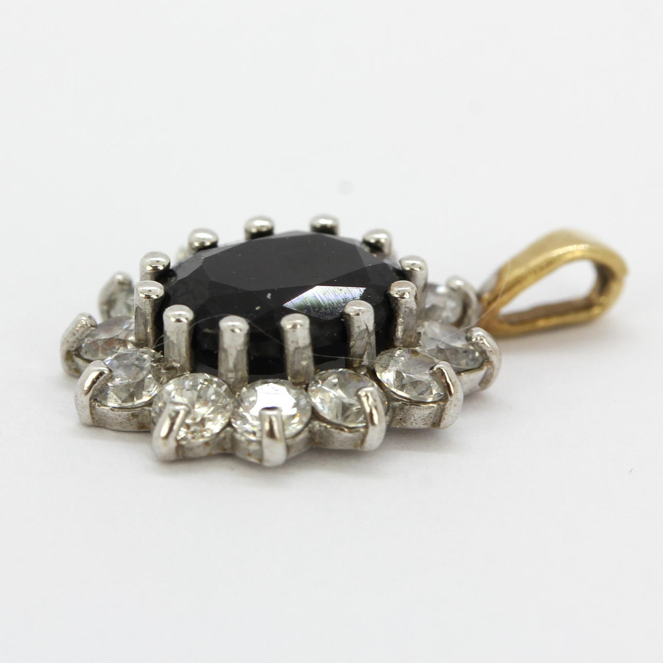 9CT SAFIR OCH VIT STEN HÄNGE.