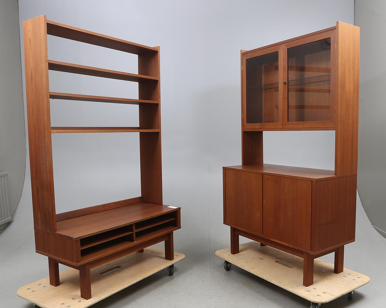 HYLLA, 2 sektioner, 1950-60-tal.