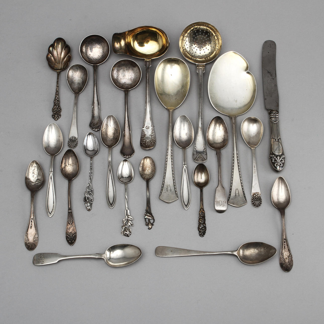 SILVER, 23 delar, vikt ca 600 gram.