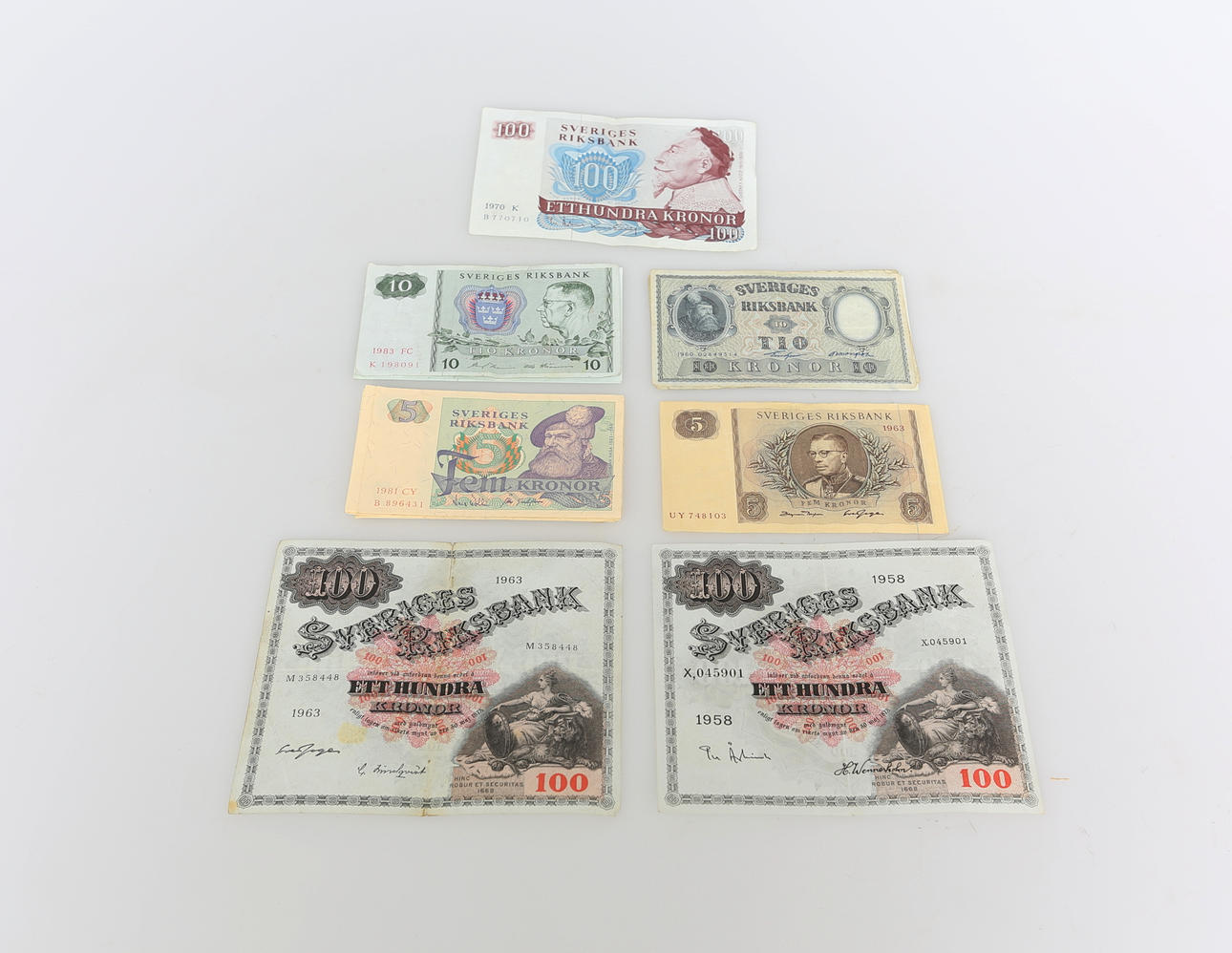 SEDLAR, Svenska samt utländska.