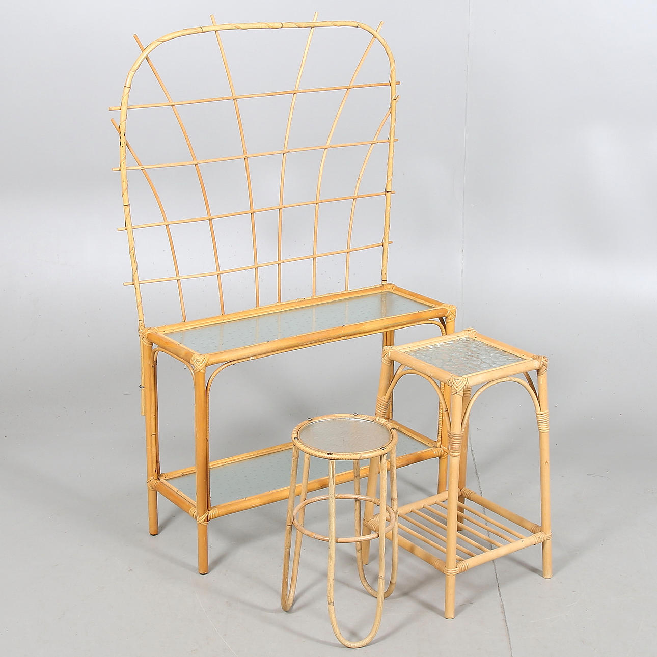 BLOMBORD med SPALJE, 3 delar. 1900-talets andra hälft.