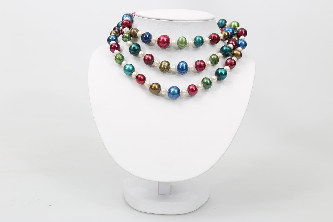 HALSBAND, olikfärgade sötvattenspärlor, 2000-tal.