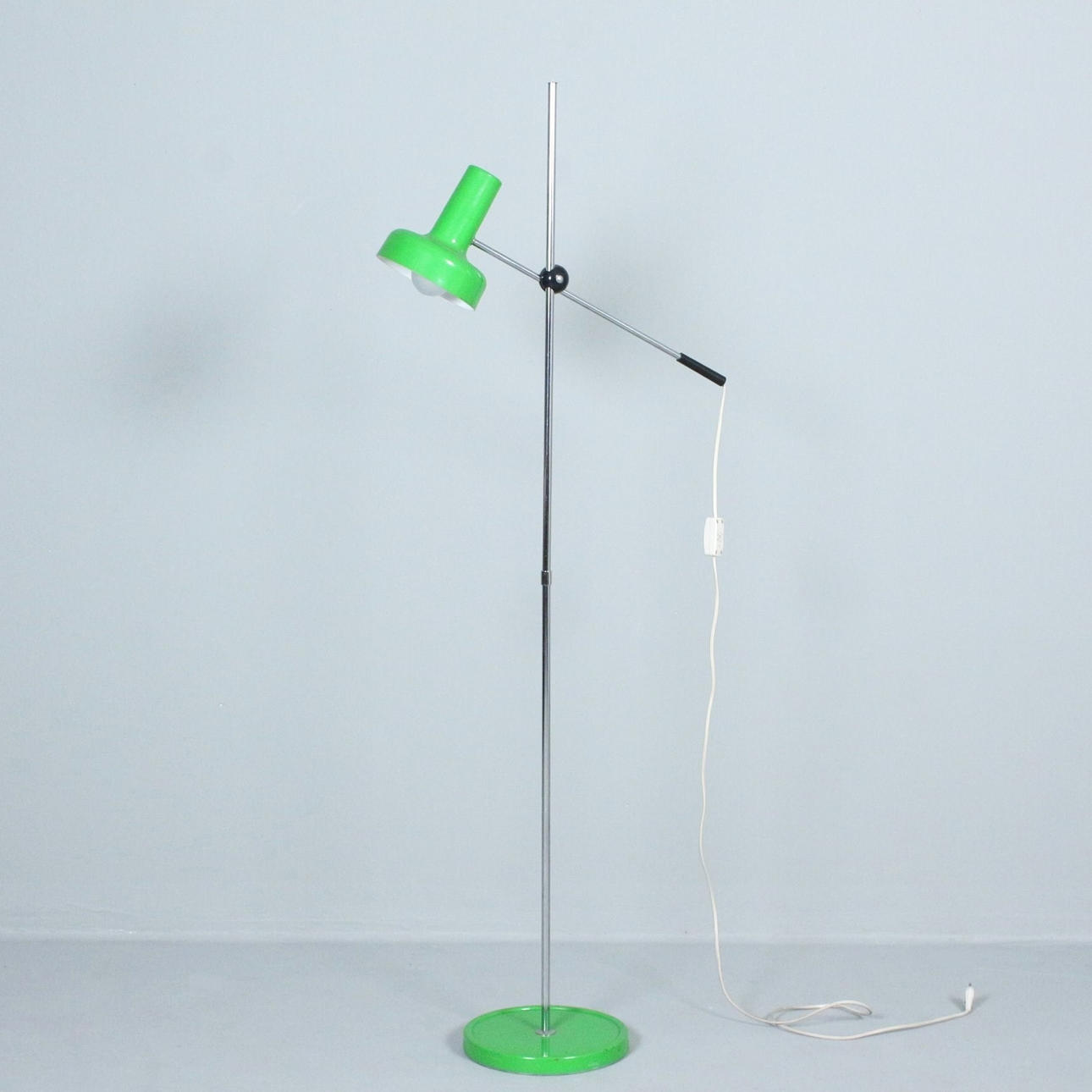 Lámpara de pie de los años 80.