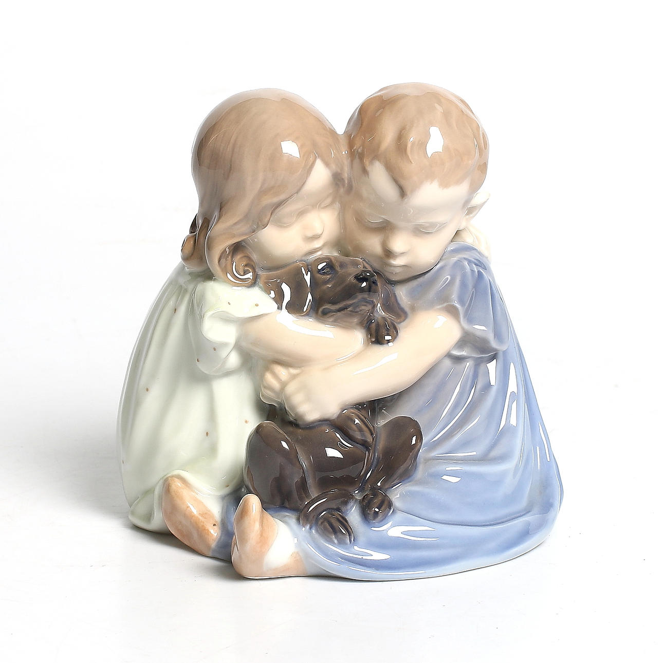 FIGURIN, porslin, Barn med hund, modell 707, Christian Thomsen, Kunglig Dansk. 1900-tal.