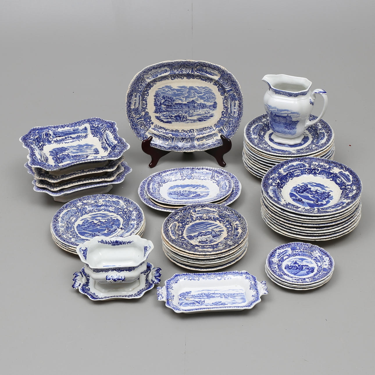 MATSERVIS, 49 delar, "Svenska Slott", Rörstrand.