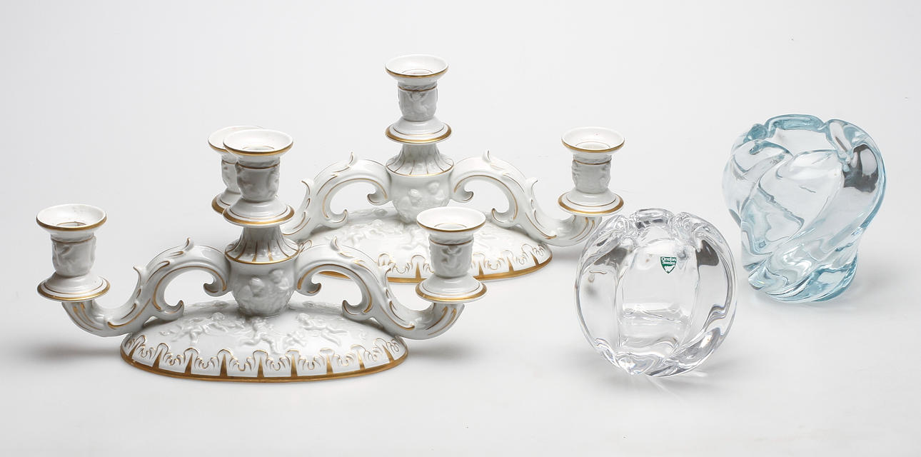 PARTI GLAS samt PORSLIN, 4 delat, Bla Orrefors.