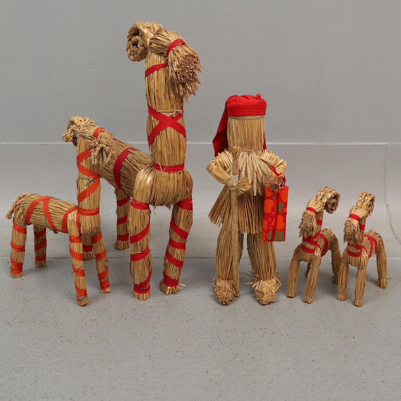 JULBOCKAR & HALMTOMTE, 5 st, halm, 1900/2000-tal.