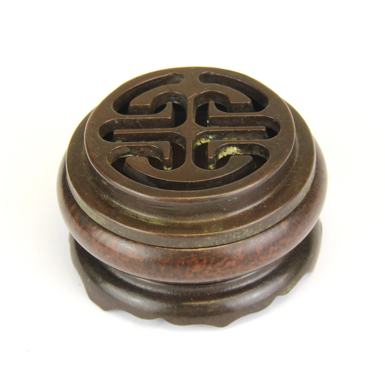 SMALL CHINESE CENSER. Asiatica - Auctionet