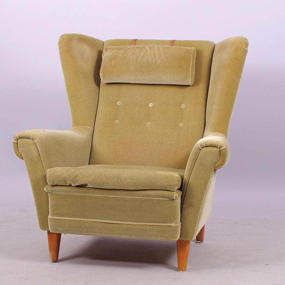 ÖRONLAPPSFÅTÖLJ, Dux.