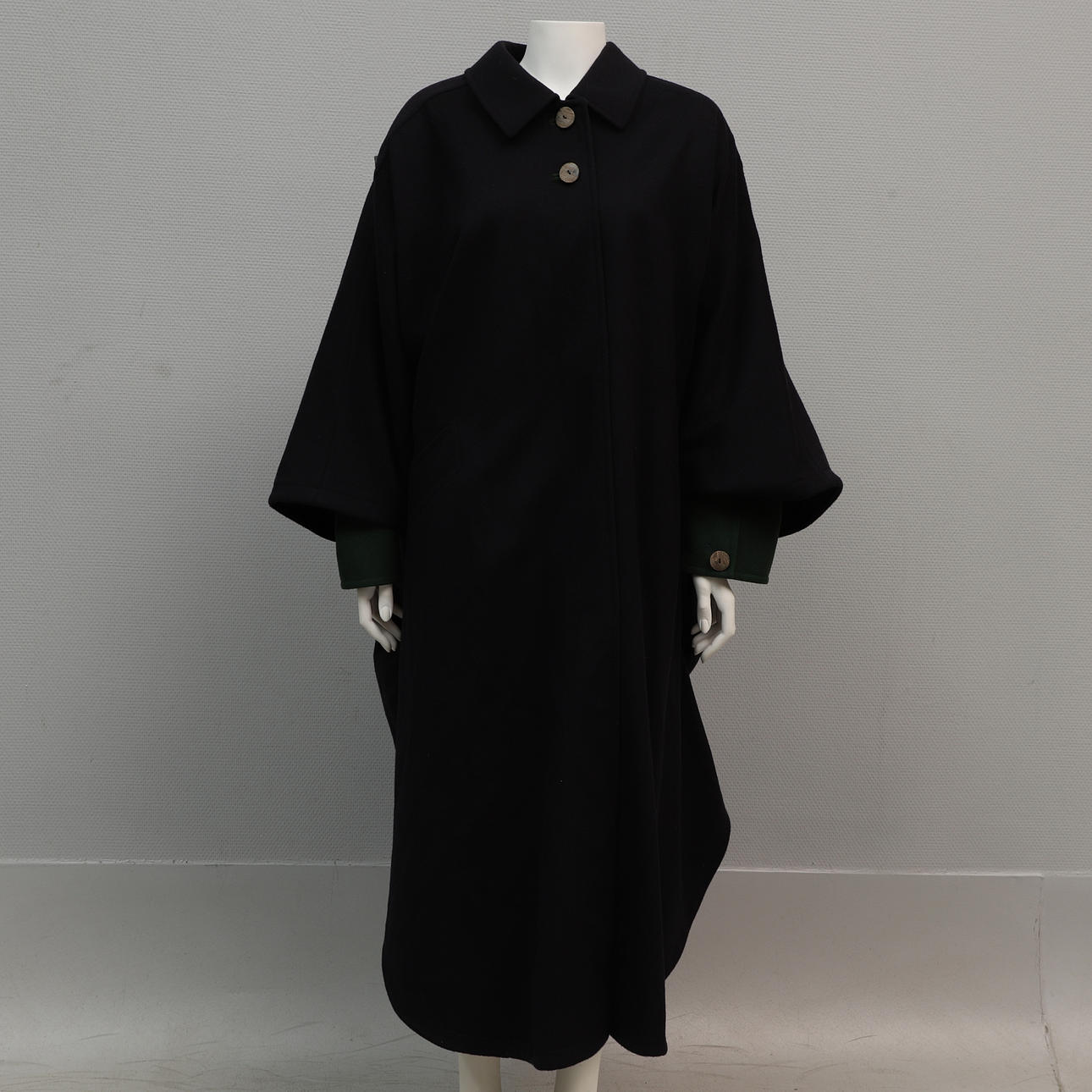 ROCK/CAPE, Loden, wool & cashmere, Steinbock.