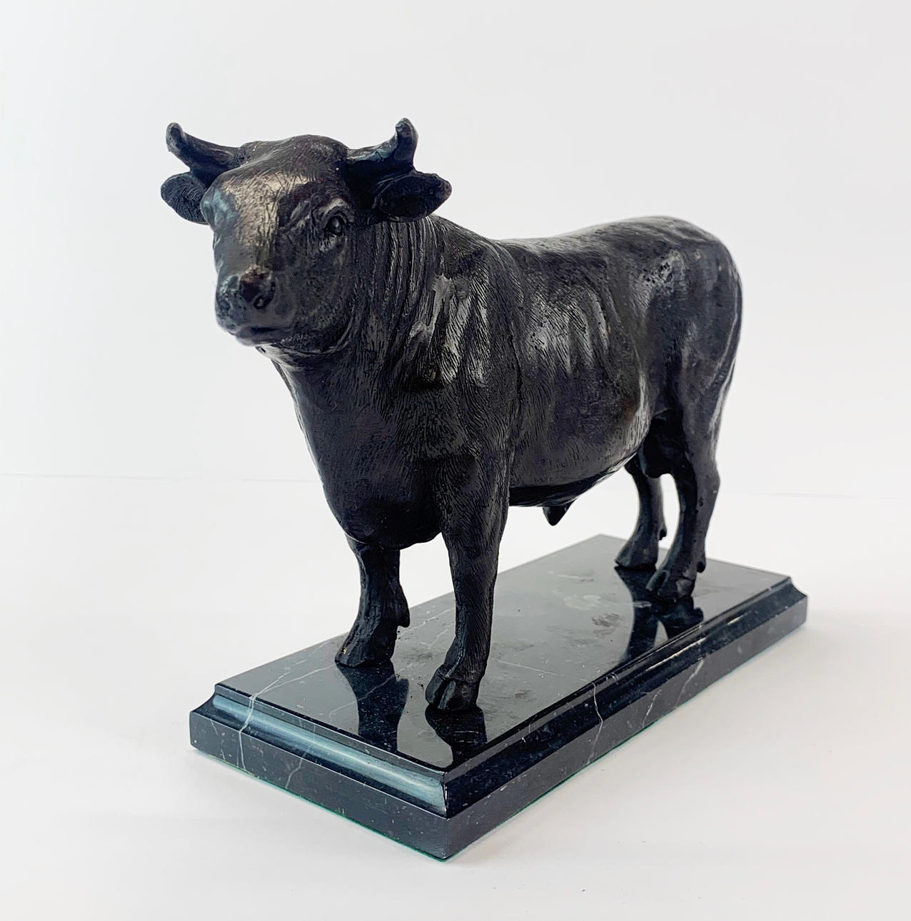 FIGURA TORO DE BRONCE.