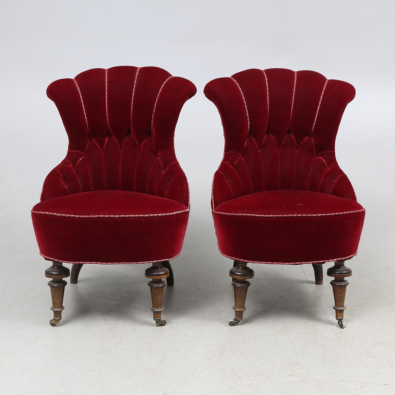 FÅTÖLJER, ett par, emmamodell, 1800-1900-tal.