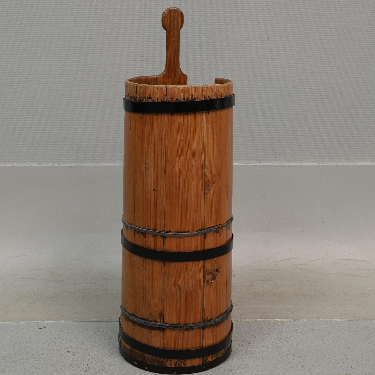 PARAGUAS, madera y metal.