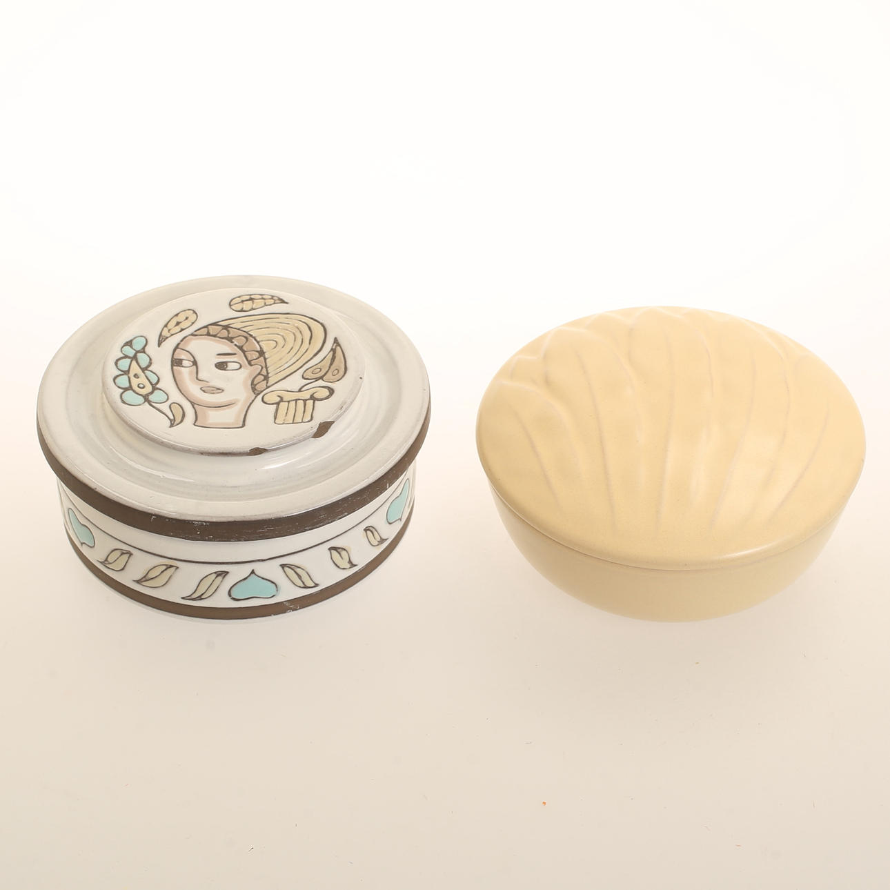 JARS WITH COVER, 2 pieces, earthenware, Upsala Ekeby.