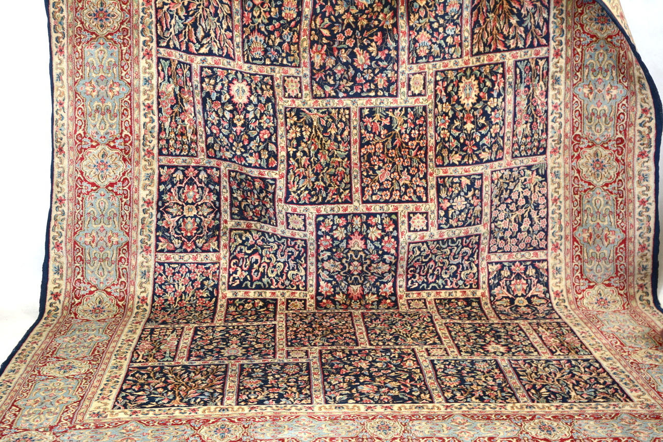 MATTA, orientalisk, 250x330 cm.
