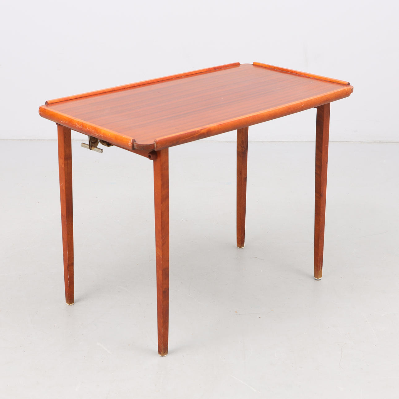 BORD, fällbart, för båt, mahogny, Sverige. 1900-tal.