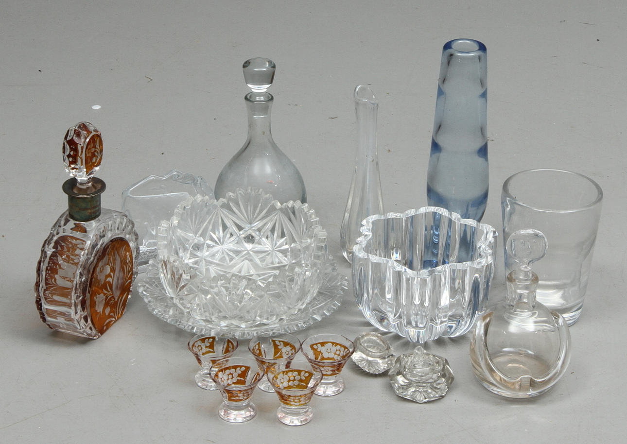 PARTI GLAS, ca 17 delar, bla Kosta, 1900-tal.