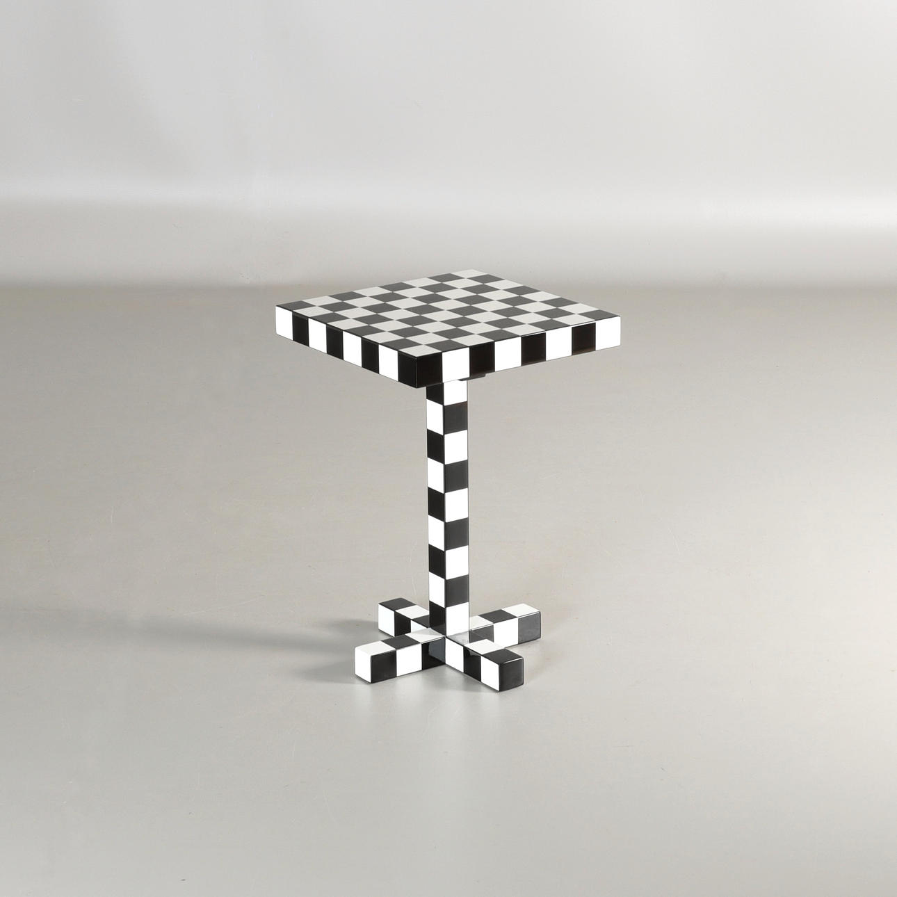 CHESS TABLE, Design by Front for Mooi, 2008.