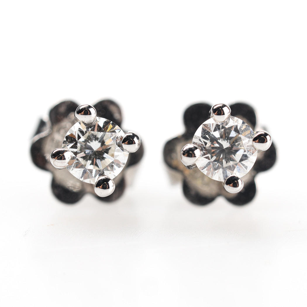 SINGLE STONE EARRINGS, 18K white gold.