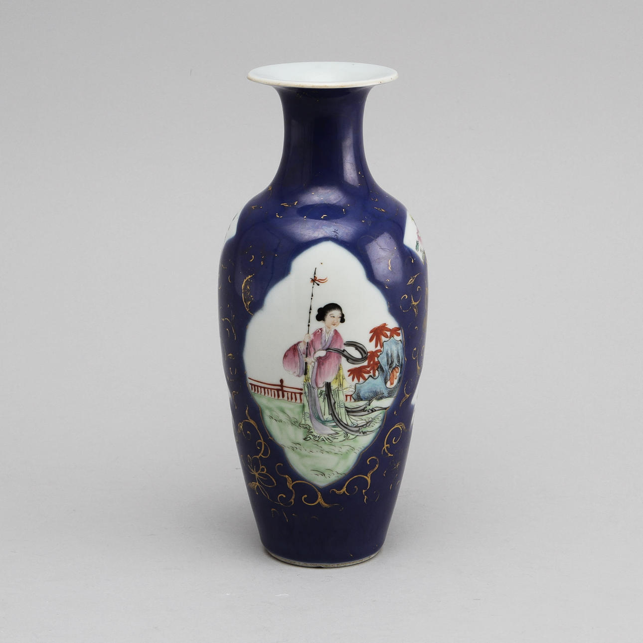 VAS, porslin, Kina, 1800-tal.