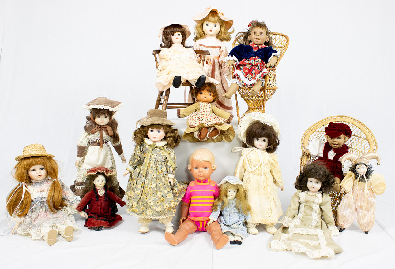 PARTI DOCKOR,14 st, porslin, plast, 1900-tal.