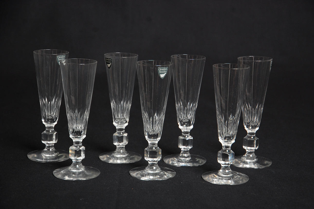 SNAPPSGLAS, 7 st " Melodi " Orrefors.