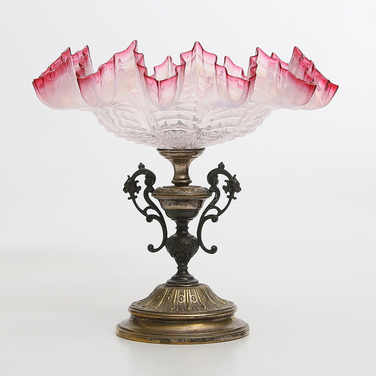 BORDSUPPSATS, glas samt nysilver. 1800-talets andra hälft.