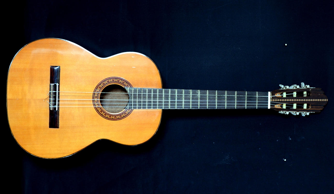 GITARR, akustisk.