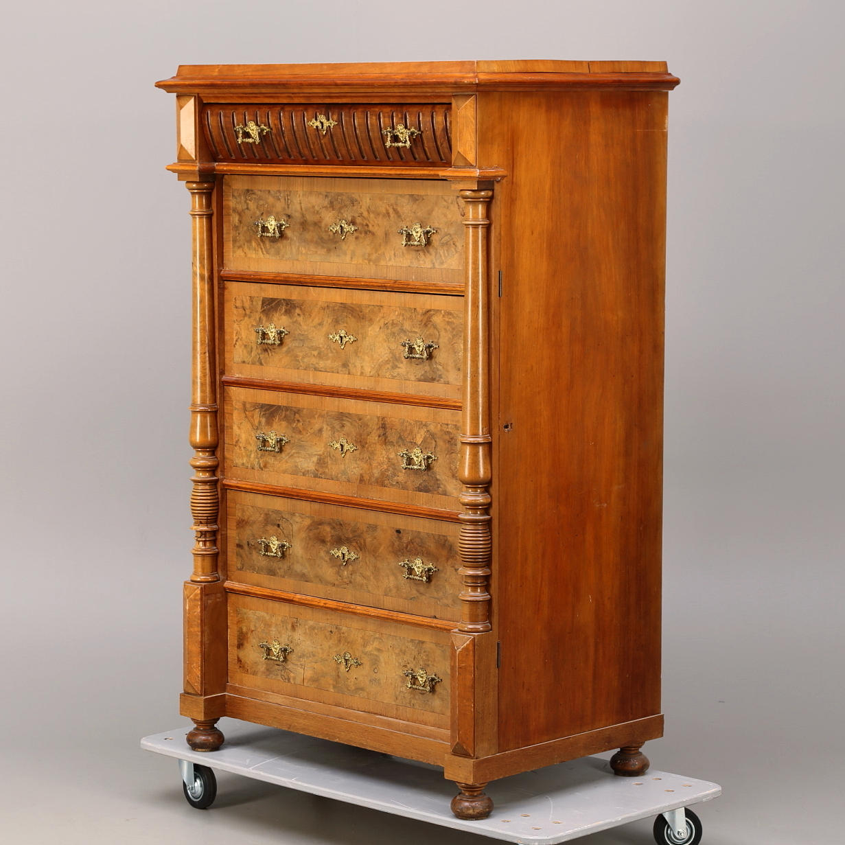 BYRÅ, nyrenässans, 6-lådig, 1800-talets slut.