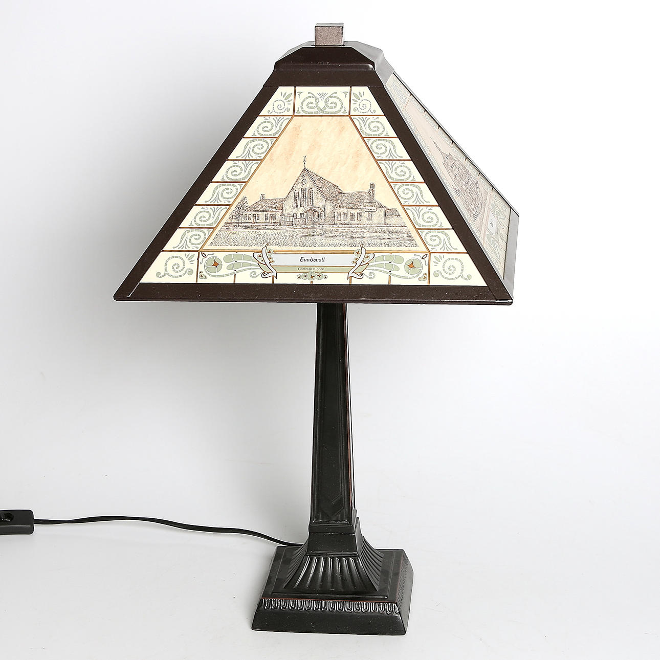 BORDSLAMPA, metall samt patinerad koppar, Jugendstil, 1900-talets andra hälft.