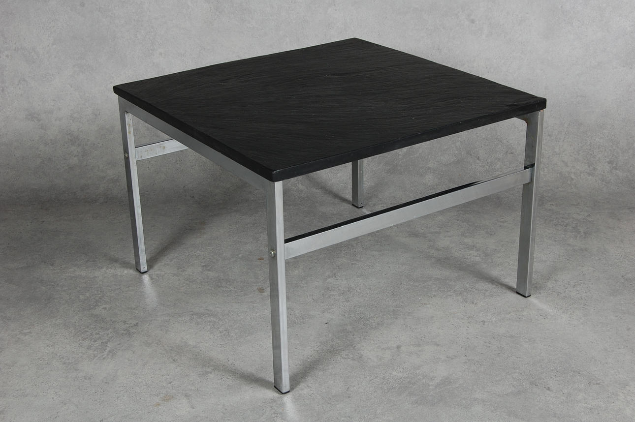 BORD, Danmark,1970-tal, med svart skifferskiva.