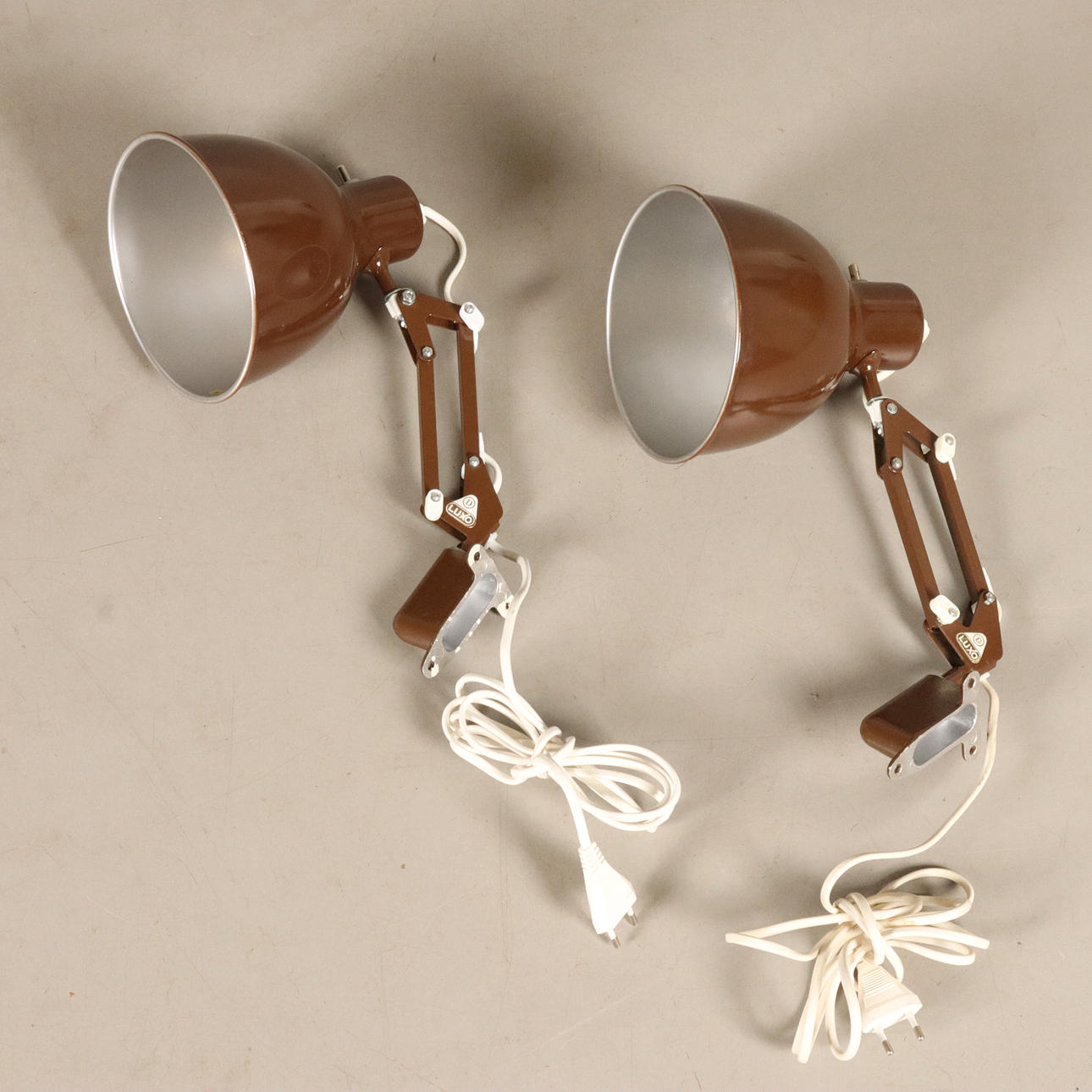 VÆGLAMPER 2 Luxo model Luna metal.