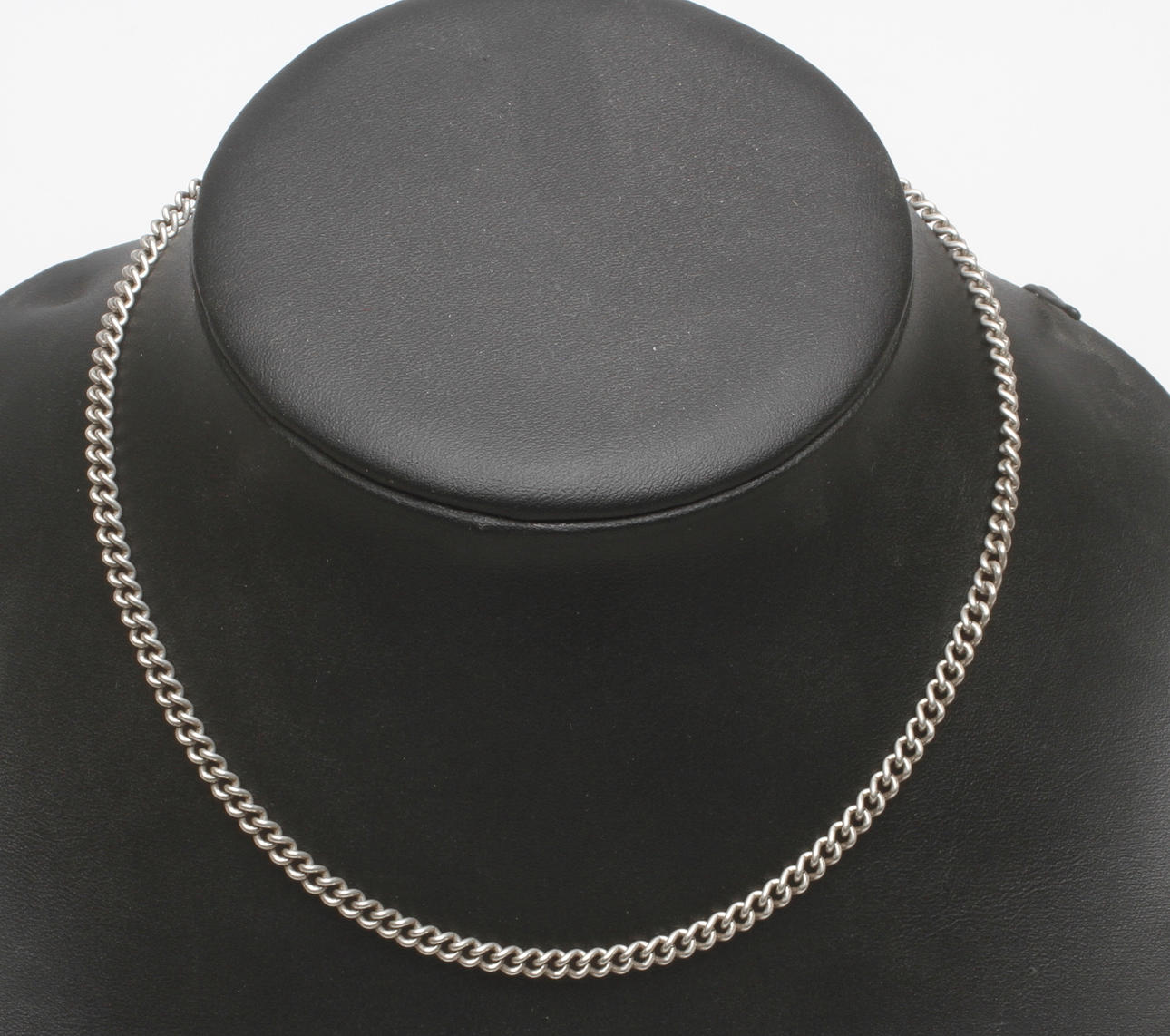 SILVERSMYCKEN, vikt ca 166,8 gr.