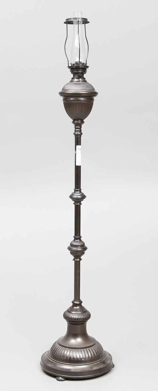 FOTOGENLAMPA, golvmodell, 1800-tal.