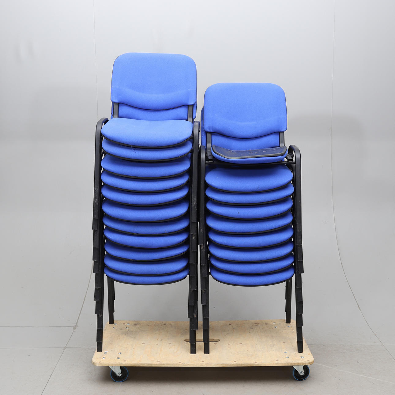 KONFERENCESTOLE, 20, stabelbare, 19/2000-tal.