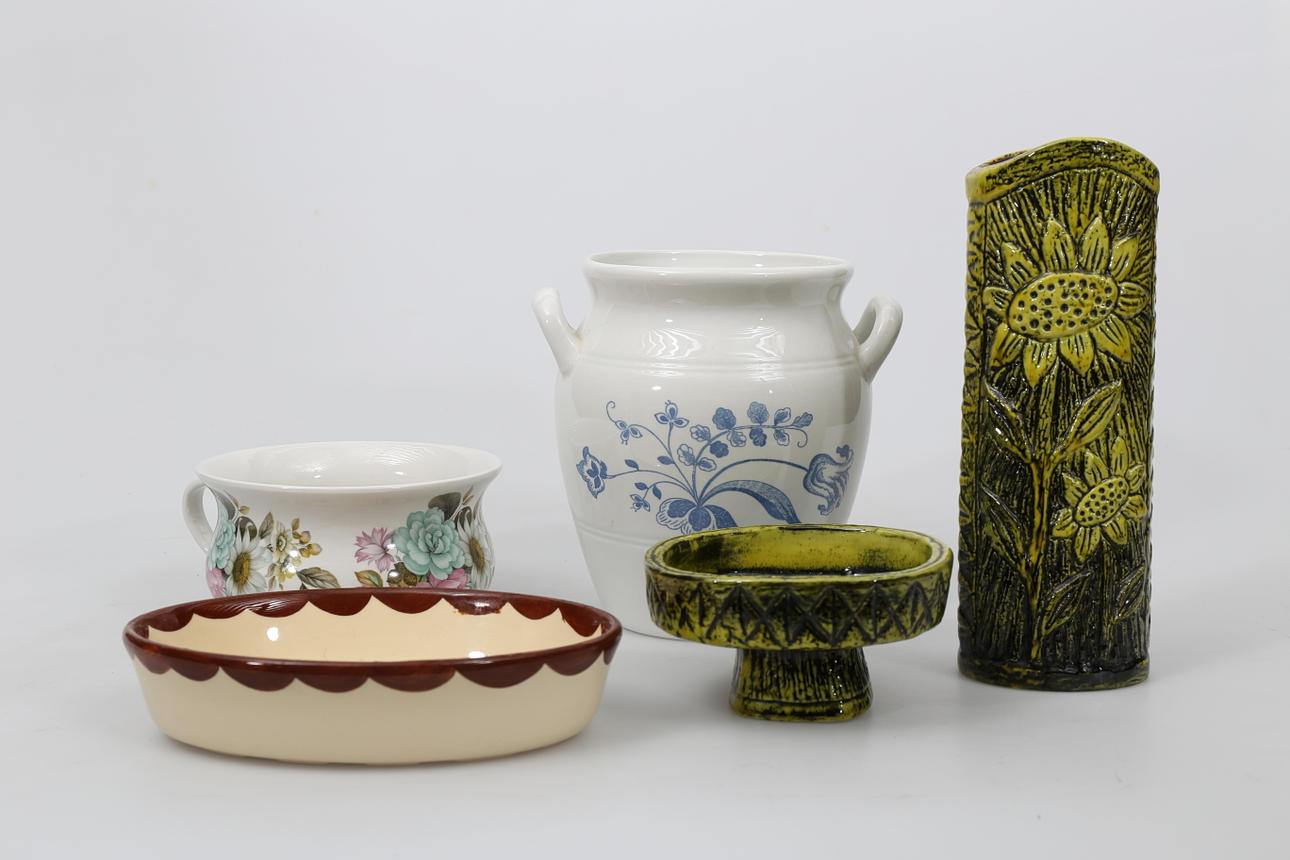 PORSLINS OCH STENGODSFÖREMÅL, 5 delar, bland annat Gunnar Nylund.