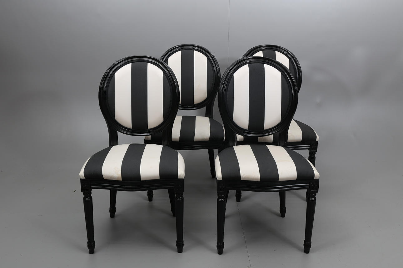 STOLAR, svartlackerat trä, 4 stycken, gustaviansk stil, 2000-tal.