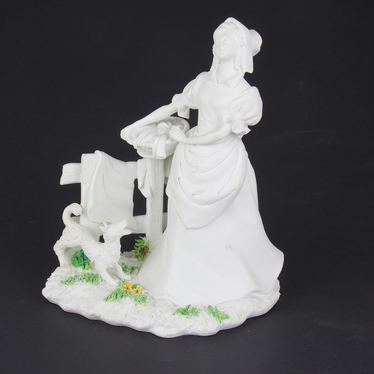 FIGURA CAPO-DI-MONTE BLANC DE CHINE.