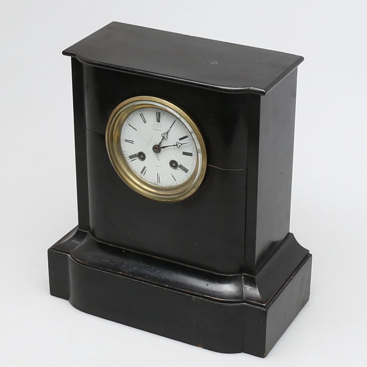 BORDSUR i svartlackerat trä, Poton Paris, sent 1800-tal.