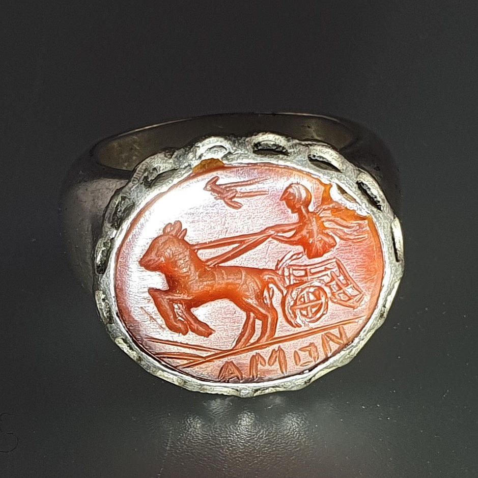 - SILBERRING mit INTAGLIO - massive Silberfassung, Karneolplakette.