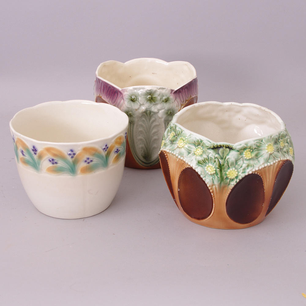 YTTERFODER, 3 stycken, majolika, bl.a. Rörstrand.