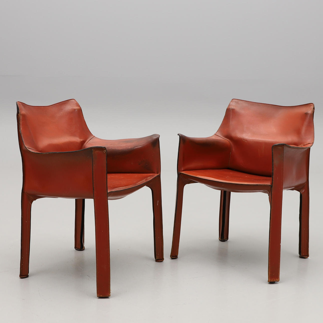 MARIO BELLINI. STILLE, et par, "413 Cab", Cassina.