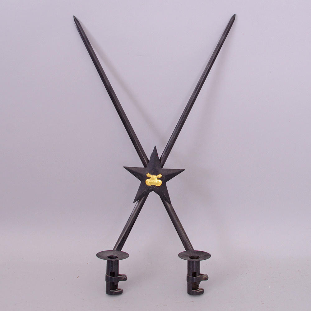 VÄGGLAMPETTER i form av bajonetter.