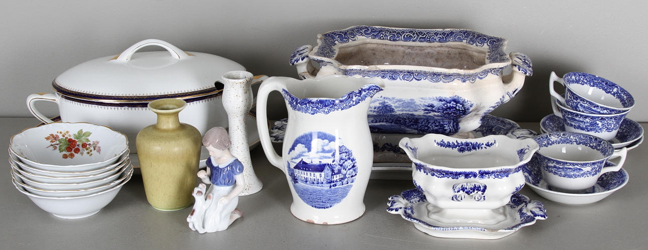 KERAMIK, ca18 delar, "Svenska Slott" Rörstrand, Gustafsberg, Bing&Gröndahl, Hackefors, Pentik.