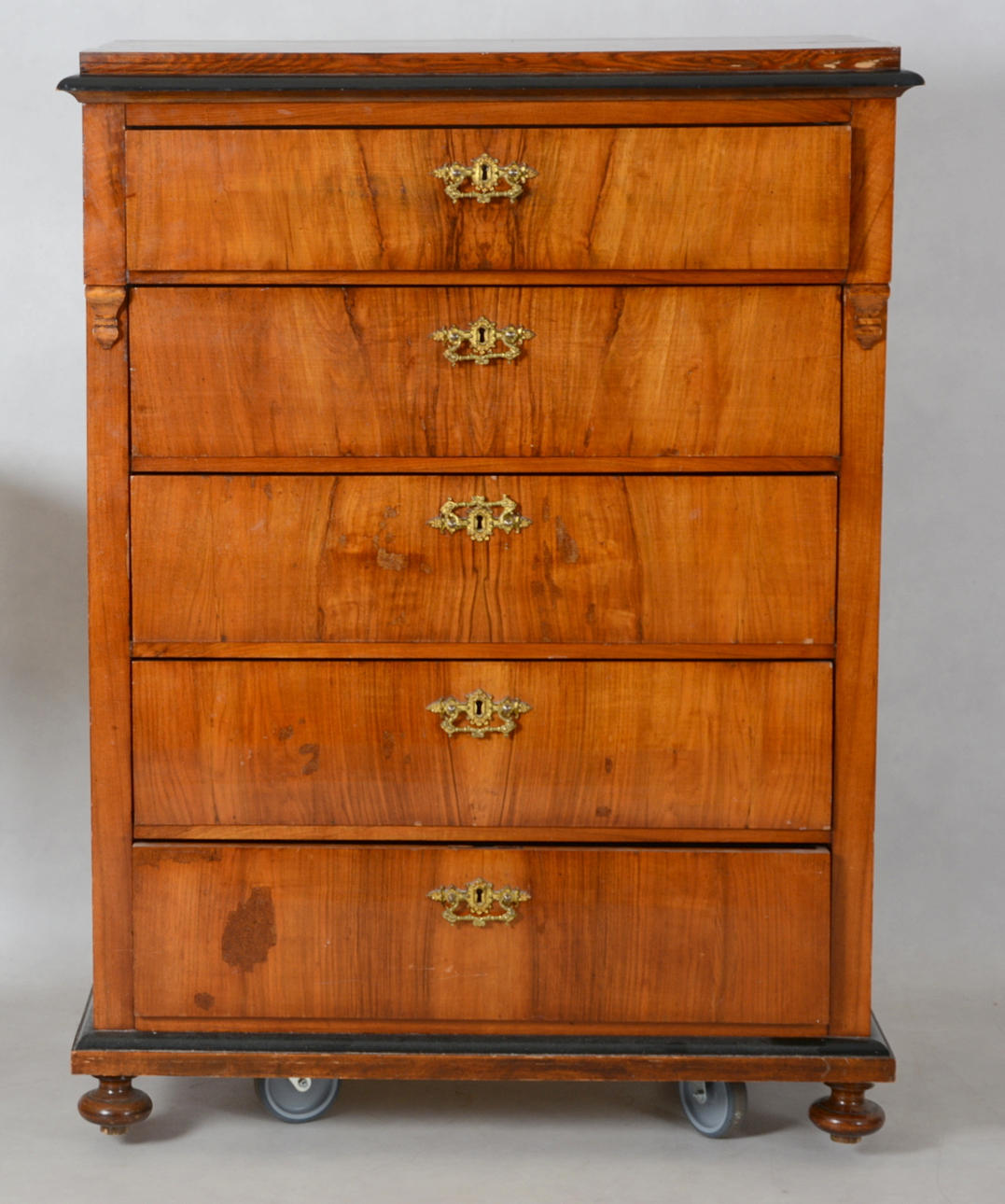 BYRÅ, 5-lådig, 1800-talets senare hälft.