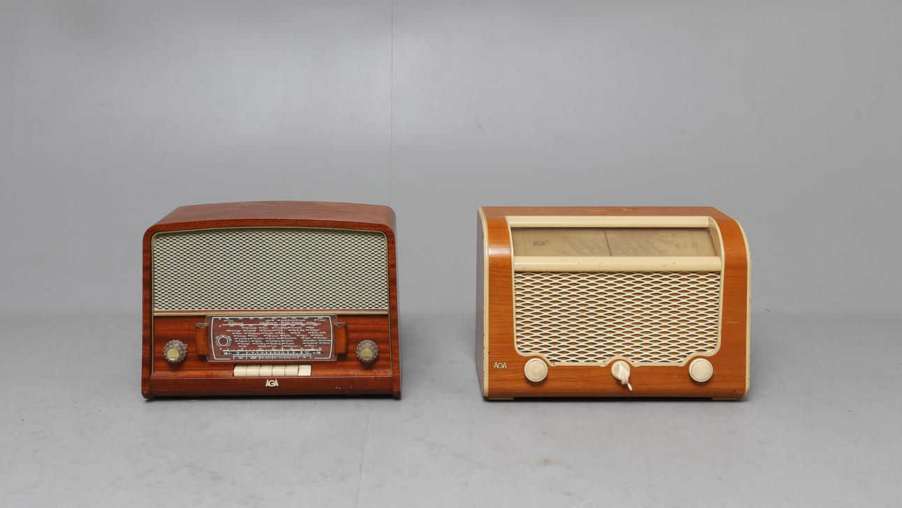 RADIOAPPARATER, 2 st, AGA, 1900-talets mitt.