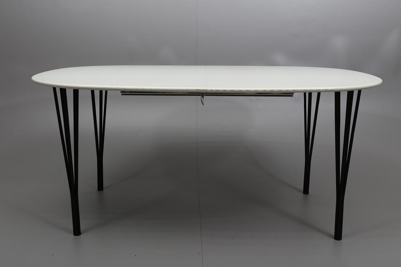 MATBORD, vitlackerad skiva med metallben,elipsformat, 2000-tal.