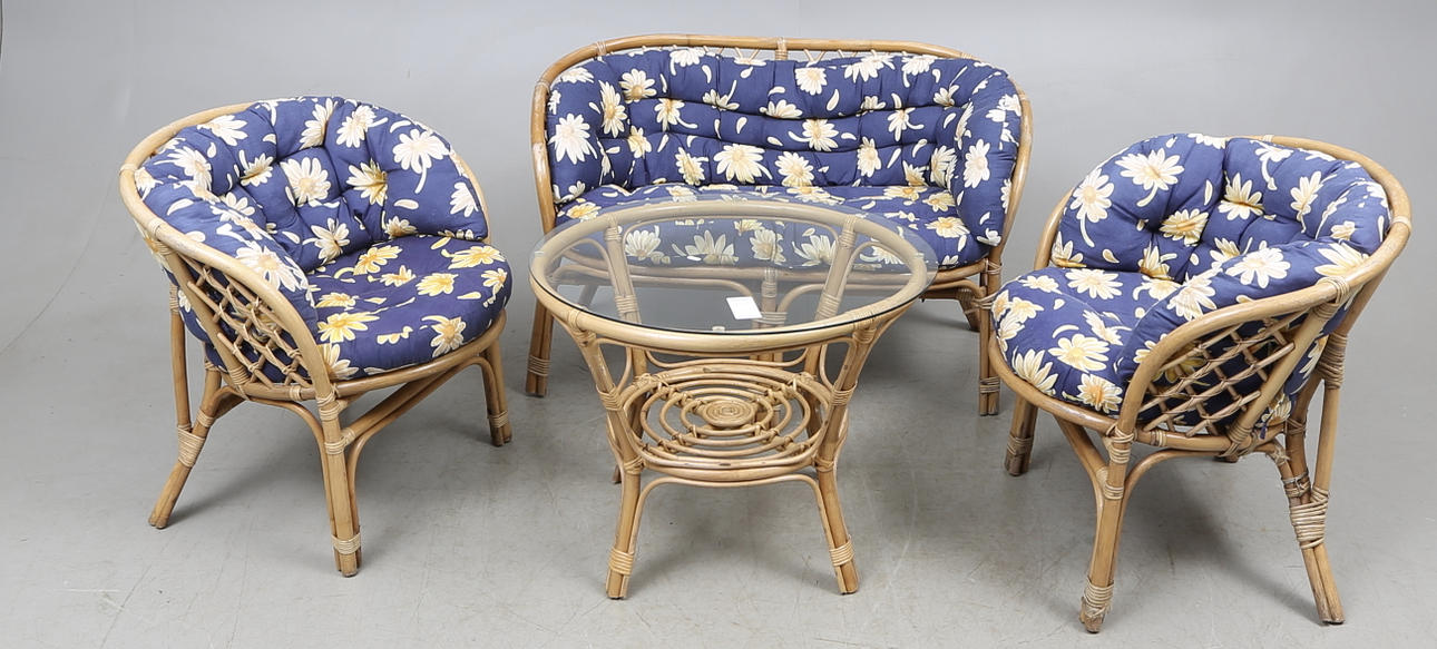 TRÄDGÅRDSMÖBEL, rotting, 4 delar, 1900-tal.